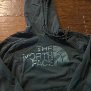 Women’s North Face Hoodie Size Small